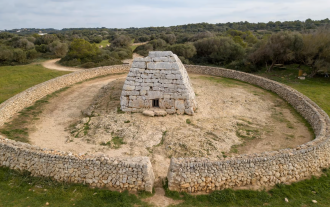 avrupa-nin-en-eski-tam-olarak-korunmus-prehistorik-yapisi
